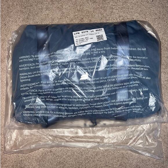 New Fabletics The Everyday Tote Elemental Blue O/S - Picture 2 of 11